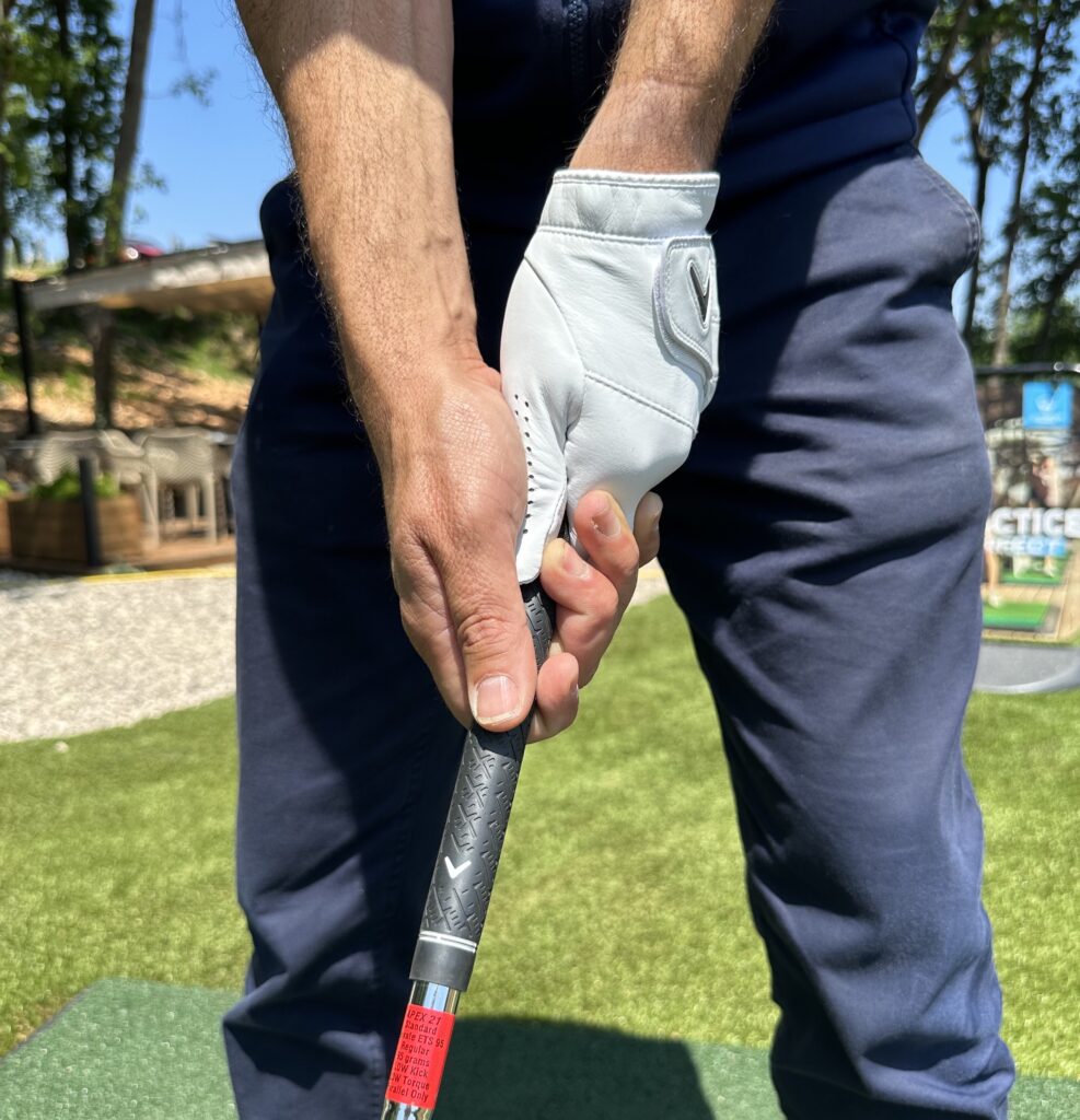 Why do golfers wear gloves? Golf Brseč